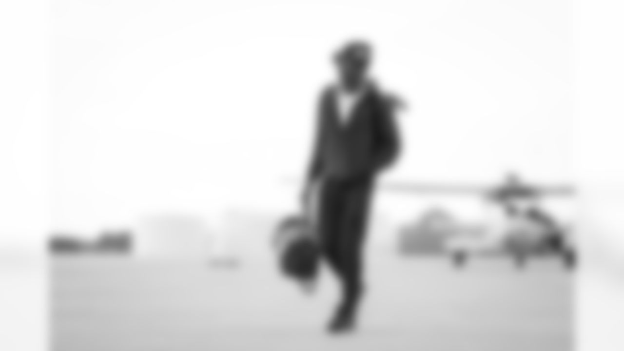 Atlanta Falcons cornerback Cobee Bryant #37 boards the plane at Hartsfield-Jackson International Airport in Atlanta, Ga. on Taylor McLaughlin/Atlanta Falcons)