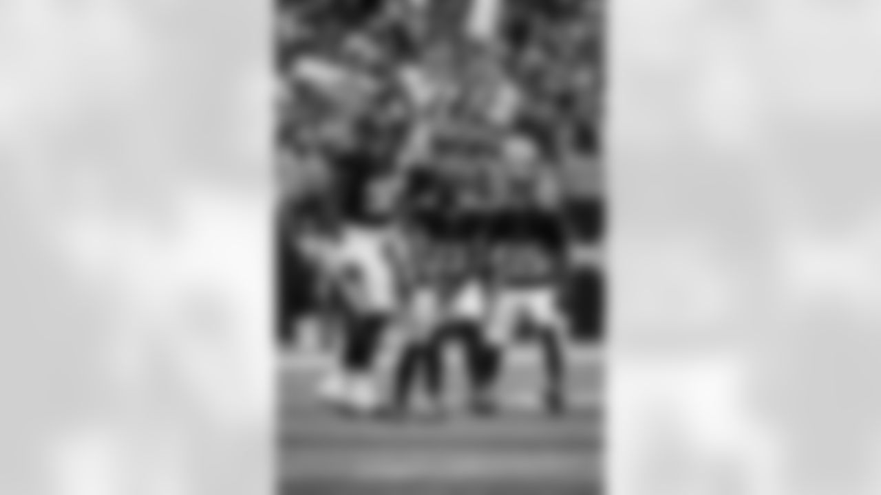 Atlanta Falcons defensive back Billy Bowman Jr. #33 makes a sack during the Week 11 Game against the Carolina Panthers at Mercedes-Benz Stadium in Atlanta, Georgia on Sunday, November 16, 2025. (Photo by Taylor McLaughlin/Atlanta Falcons)