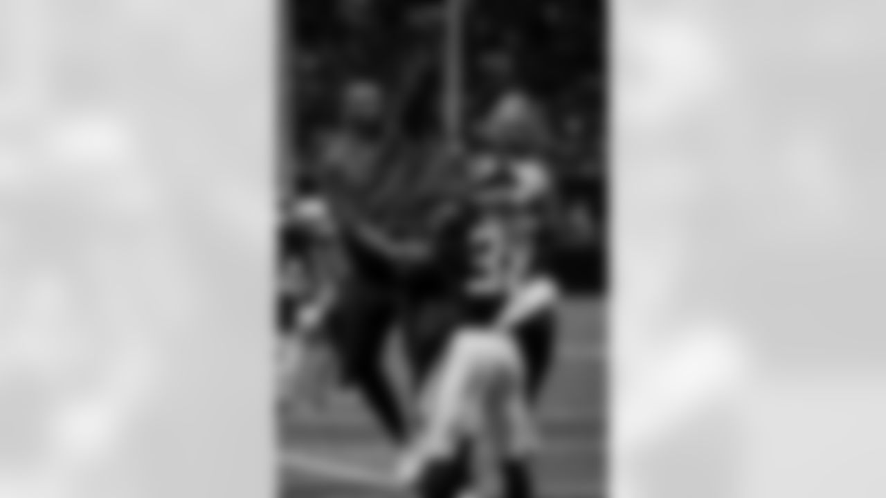 Atlanta Falcons running back Nathan Carter #38 scores a touchdown during the Preseason Game against the Tennessee Titans at Mercedes-Benz Stadium in Atlanta, Georgia on Friday, August 15, 2025. (Photo by Jay Bendlin/Atlanta Falcons)