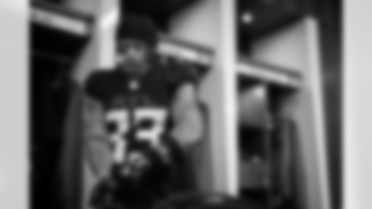 Atlanta Falcons defensive back Billy Bowman Jr. #33 prepares in the locker room before the Week 11 Game against the Carolina Panthers at Mercedes-Benz Stadium in Atlanta, Georgia on Sunday, November 16, 2025. (Photo by Jay Bendlin/Atlanta Falcons)
