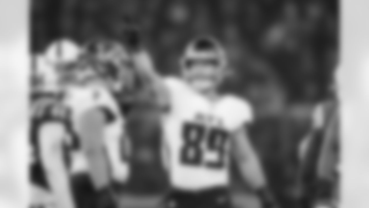 Atlanta Falcons tight end Charlie Woerner #89 reacts during the Week 10 Game against the Indianapolis Colts at Olympic Stadium in Berlin, Germany on Sunday, November 9, 2025. (Photo by Brandon Magnus/Atlanta Falcons)