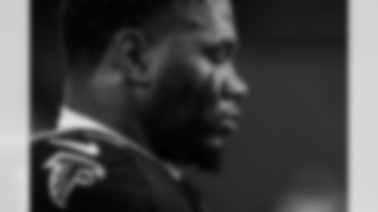 Atlanta Falcons defensive lineman Ruke Orhorhoro #98 prior to the Week 16 Game against the Arizona Cardinals at State Farm Stadium in Glendale, Arizona on Sunday, December 21, 2025. (Photo by Howard Lao/Atlanta Falcons)