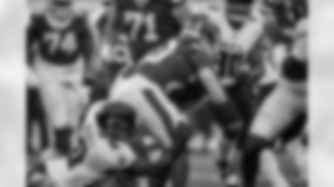 Atlanta Falcons outside linebacker Divine Deablo #0 makes a tackle during the Week 13 Game against the New York Jets at Metlife Stadium in East Rutherford, New Jersey on Sunday, November 30, 2025. (Photo by Jay Bendlin/Atlanta Falcons)