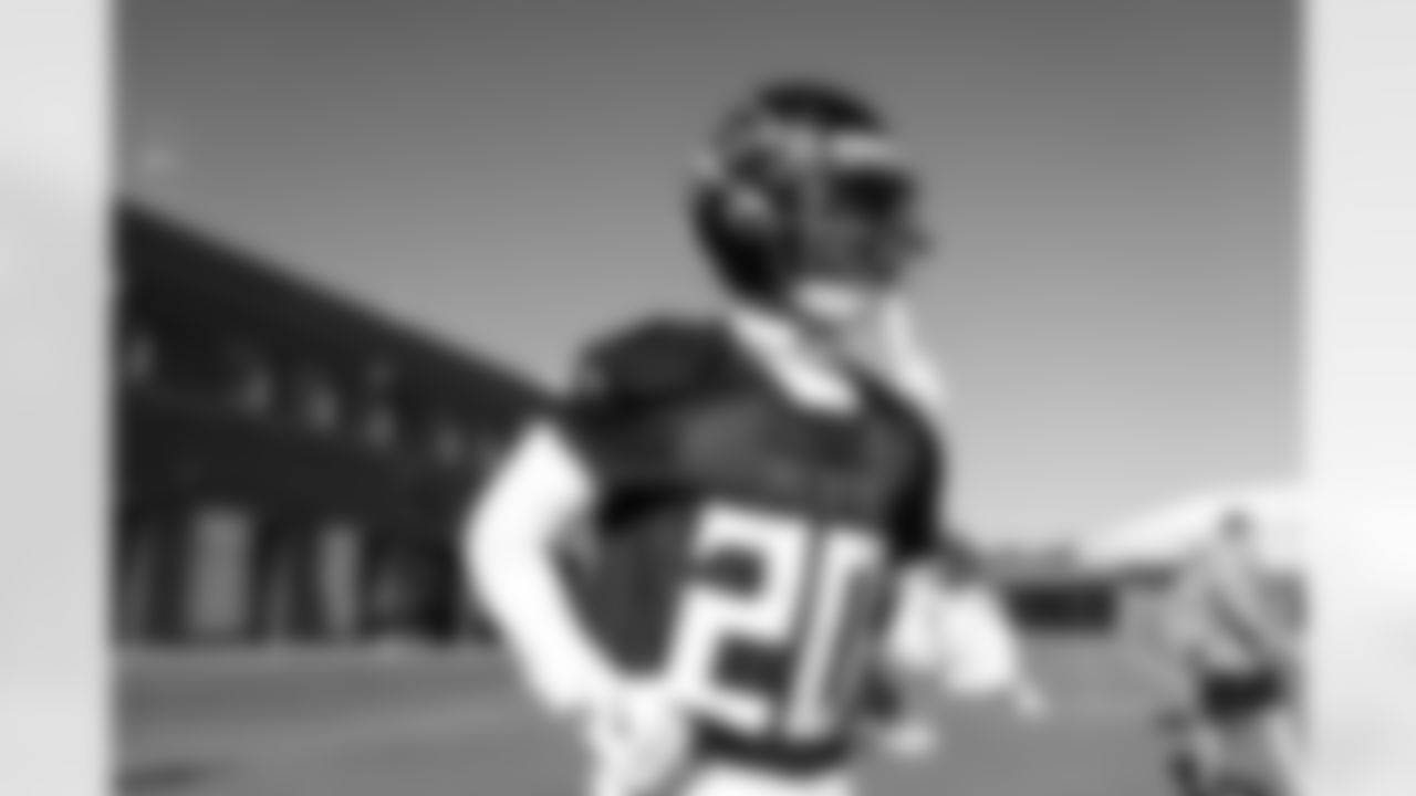 Atlanta Falcons cornerback Dee Alford #20 during Back Together Saturday during 2025 AT&T Training Camp at the Atlanta Falcons Training Facility in Flowery Branch, Ga. On Saturday, July 26, 2025. (Photo by Jay Bendlin/Atlanta Falcons)