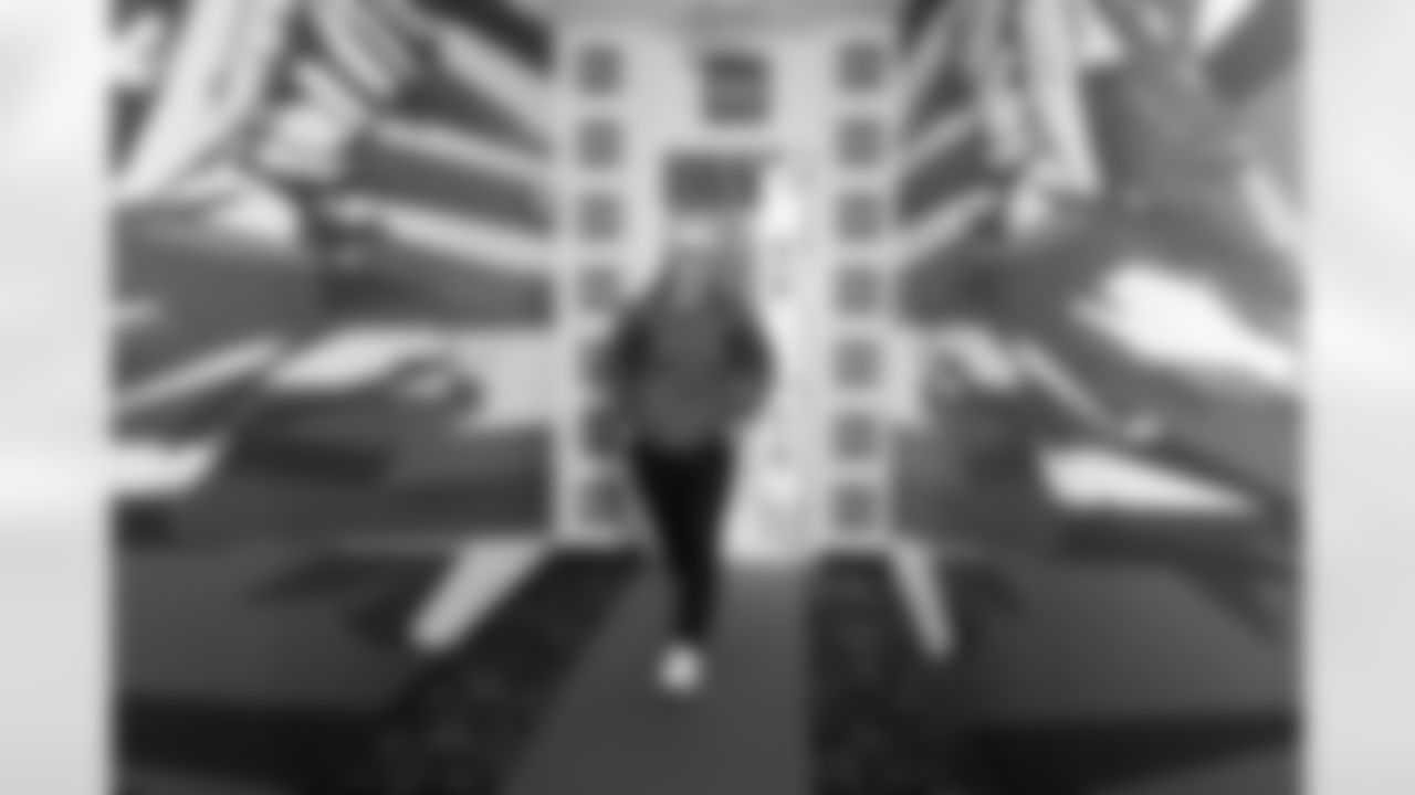 Atlanta Falcons inside linebacker JD Bertrand #40 arrives before the Week 11 Game against the Carolina Panthers at Mercedes-Benz Stadium in Atlanta, Georgia on Sunday, November 16, 2025. (Photo by Taylor McLaughlin/Atlanta Falcons)