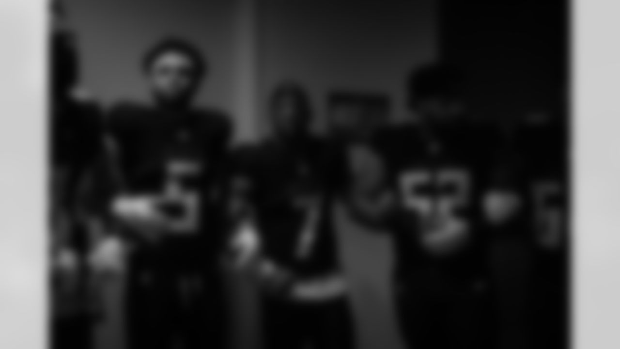 Atlanta Falcons running back Bijan Robinson #7 prepares in the locker room before the Week 18 Game against the New Orleans Saints at Mercedes-Benz Stadium in Atlanta, Georgia on Sunday, January 4, 2026. (Photo by Brandon Magnus/Atlanta Falcons)