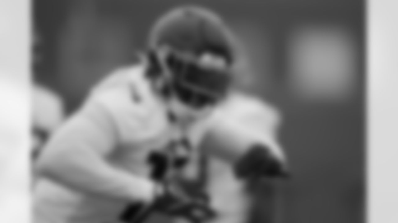 Atlanta Falcons outside linebacker Arnold Ebiketie #17 during a Phase three practice at Atlanta Falcons Training Facility in Flowery Branch, Georgia, on Tuesday, May 27, 2025. (Photo by Jay Bendlin/Atlanta Falcons)