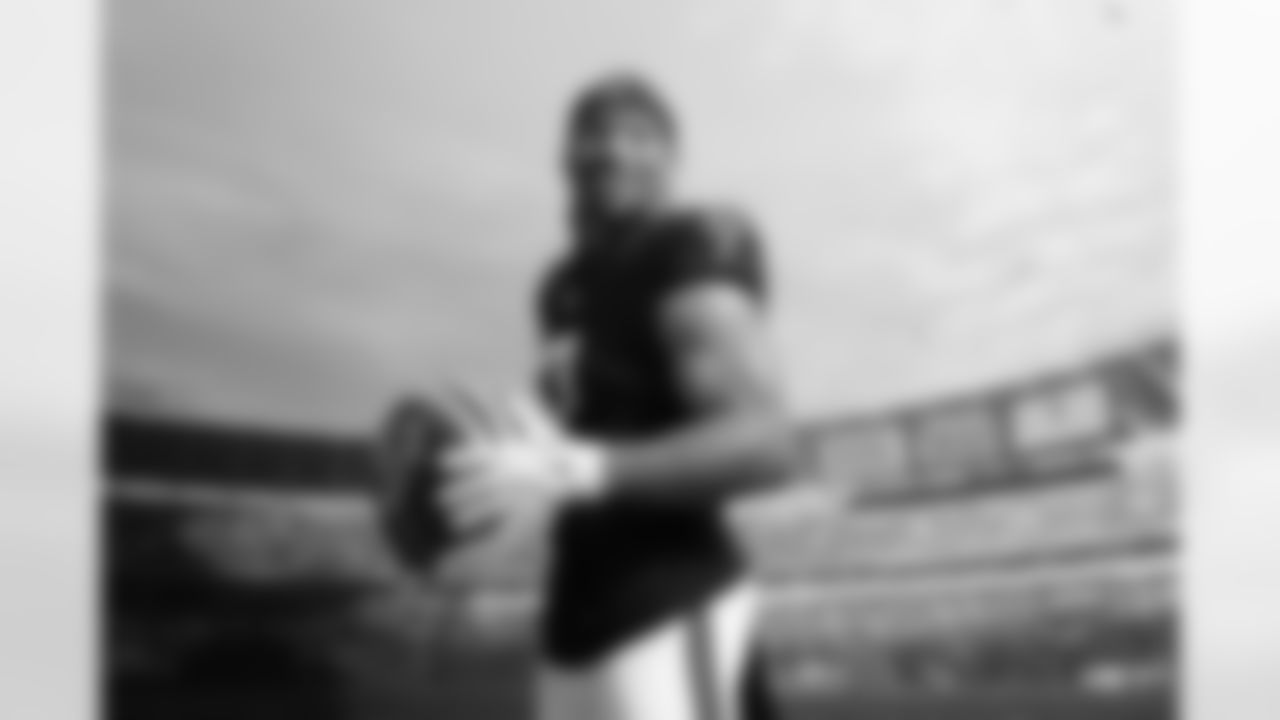 Atlanta Falcons running back Bijan Robinson #7 poses for a portrait at the Atlanta Falcons Training Facility in Flowery Branch, Ga. on Friday, May 6, 2025. (Shanna Lockwood/Atlanta Falcons)