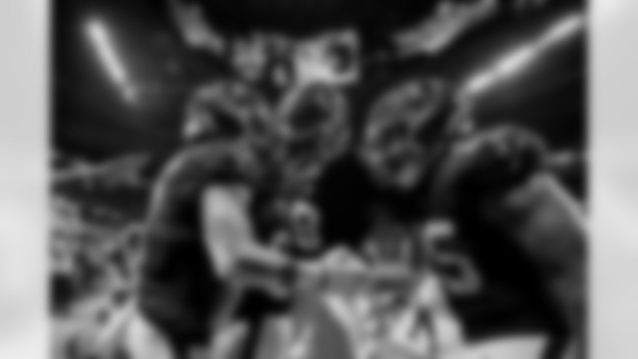 Atlanta Falcons running back Bijan Robinson #7 scores a touchdown during the Week 17 Game against the Los Angeles Rams at Mercedes-Benz Stadium in Atlanta, Georgia on Monday, December 29, 2025. (Photo by AJ Reynolds/Atlanta Falcons)