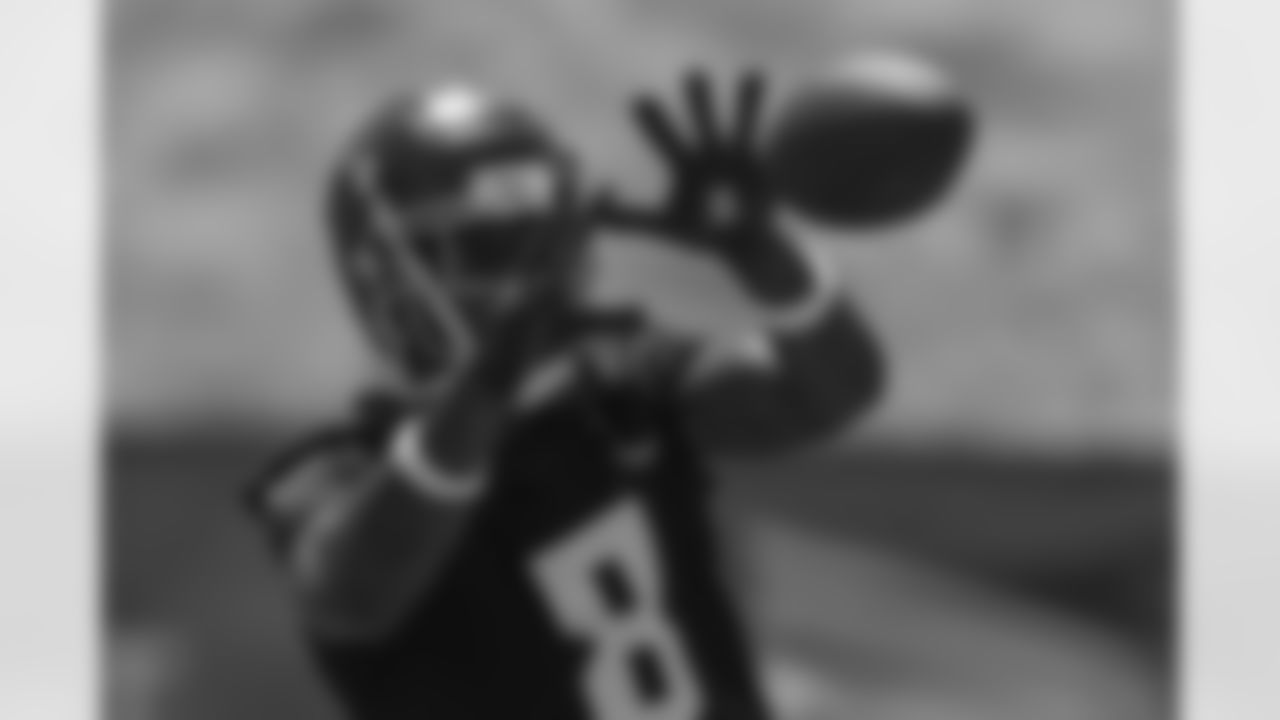 Atlanta Falcons tight end Kyle Pitts #8 during OTAs at Atlanta Falcons Training Facility in Flowery Branch, Georgia, on Monday, May 20, 2024. (Photo by Shanna Lockwood/Atlanta Falcons)