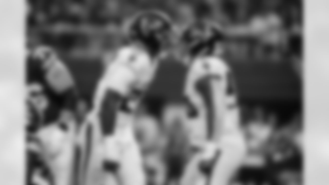 Atlanta Falcons edge rusher James Pearce Jr. #27 celebrates after a sack during the first half of the Week 2 Game against the Minnesota Vikings at U.S. Bank Stadium in Minneapolis, Minnesota on Sunday, September 14, 2025. (Photo by Brandon Magnus/Atlanta Falcons)