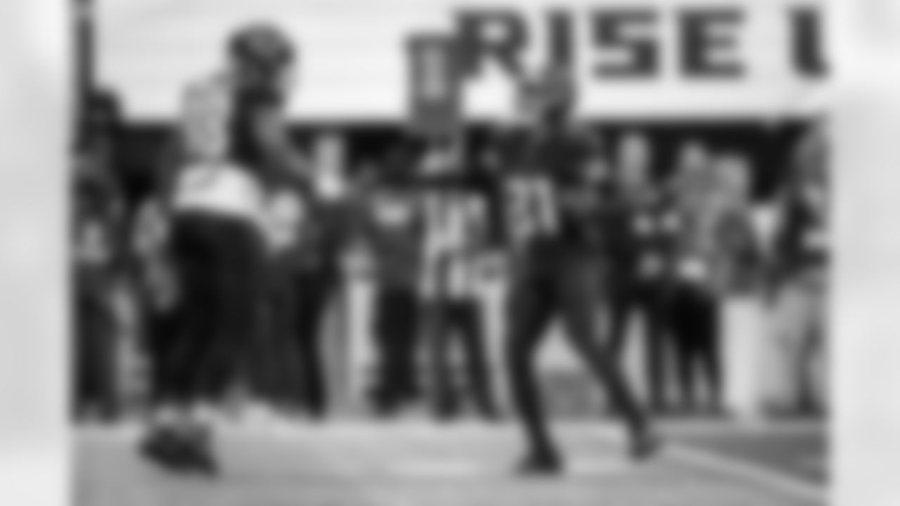 Atlanta Falcons safety Xavier Watts #31 recovers a fumble during the Week 18 Game against the New Orleans Saints at Mercedes-Benz Stadium in Atlanta, Georgia on Sunday, January 4, 2026. (Photo by Matthew Grimes/Atlanta Falcons)