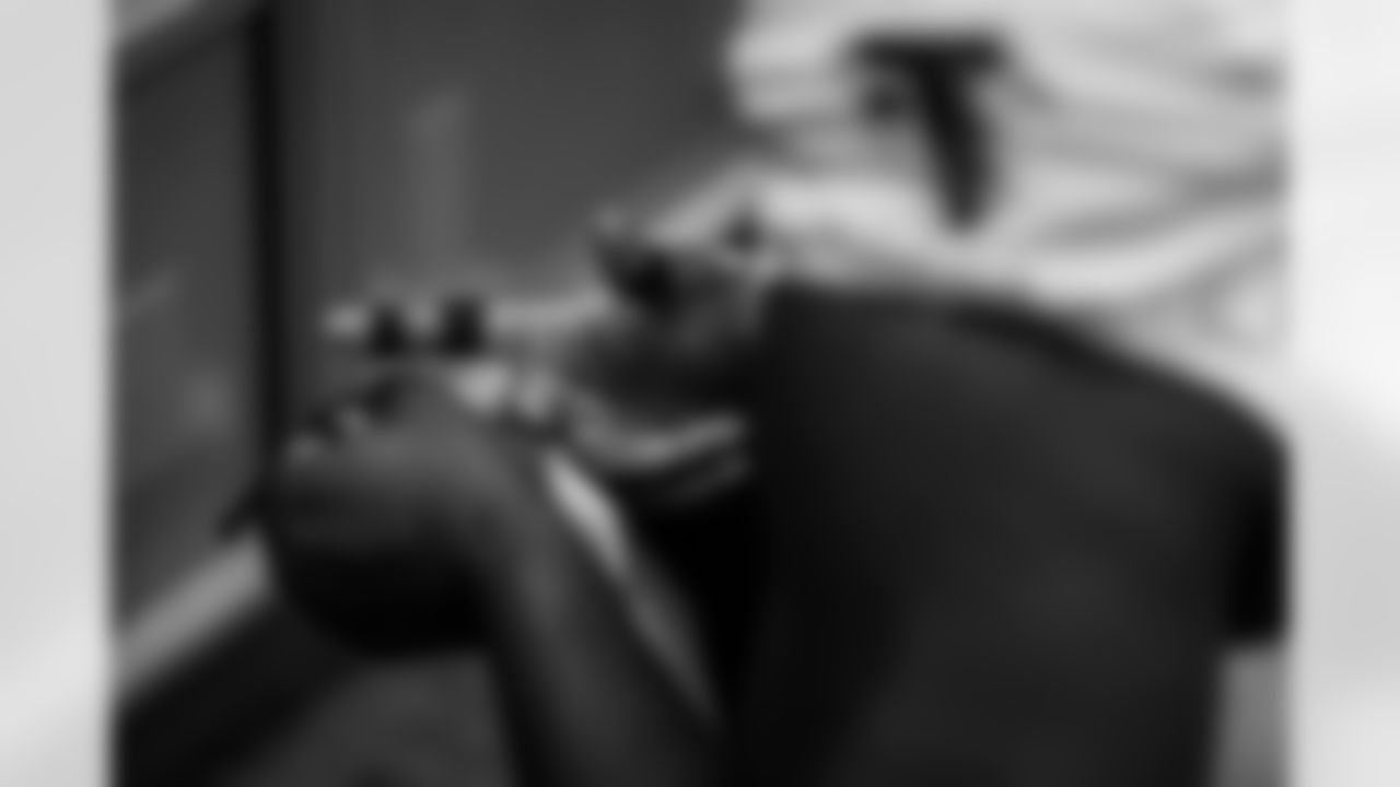 Atlanta Falcons defensive lineman Kentavius Street #93 in the locker room before the Week 13 Game against the New York Jets at Metlife Stadium in East Rutherford, New Jersey on Sunday, November 30, 2025. (Photo by Jay Bendlin/Atlanta Falcons)