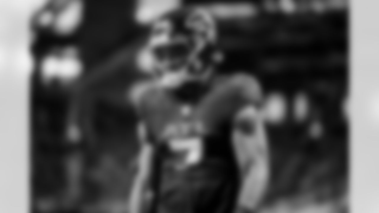 Atlanta Falcons running back Bijan Robinson #7 prior to the Week 8 Game against the Miami Dolphins at Mercedes-Benz Stadium in Atlanta, Georgia on Sunday, October 26, 2025. (Photo by Matthew Grimes/Atlanta Falcons)