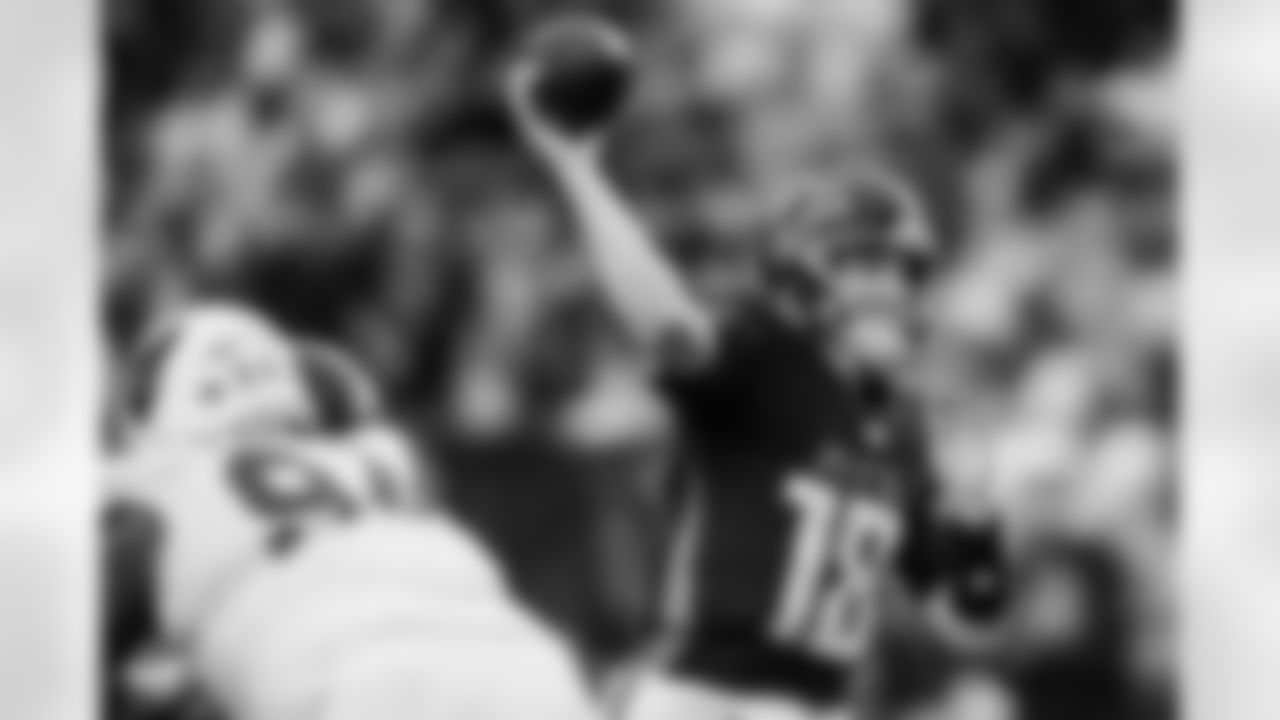 Atlanta Falcons quarterback Kirk Cousins #18 throws a pass during the third quarter of the Week 16 Game against the Arizona Cardinals at State Farm Stadium in Glendale, Arizona on Sunday, December 21, 2025. (Photo by Jay Bendlin/Atlanta Falcons)