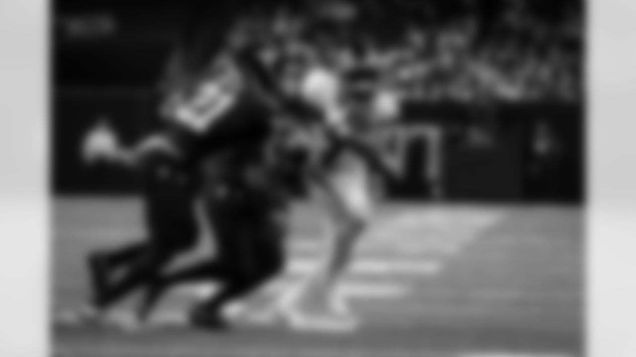 Atlanta Falcons running back Bijan Robinson #7 runs the ball during the Week 12 Game against the New Orleans Saints at Caesars Superdome in New Orleans, Louisiana on Sunday, November 23, 2025. (Photo by Taylor McLaughlin/Atlanta Falcons)