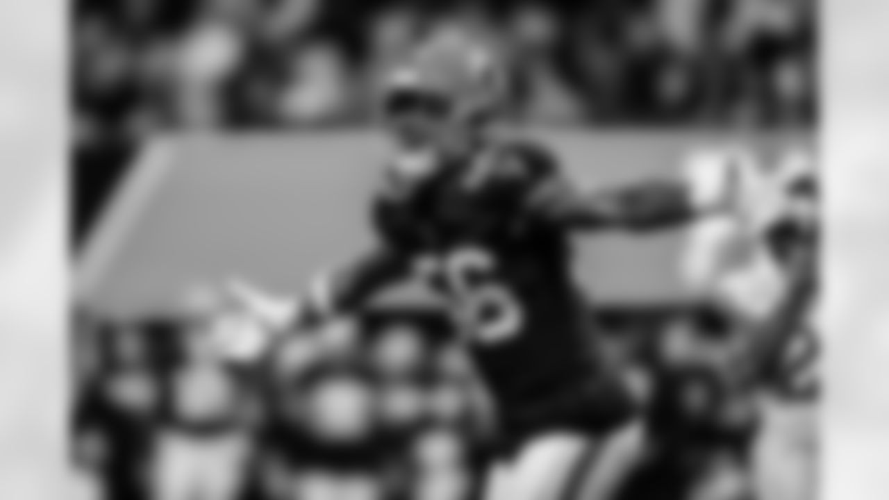 Atlanta Falcons edge rusher Leonard Floyd #56 makes a sack during the Week 17 Game against the Los Angeles Rams at Mercedes-Benz Stadium in Atlanta, Georgia on Monday, December 29, 2025. (Photo by AJ Reynolds/Atlanta Falcons)