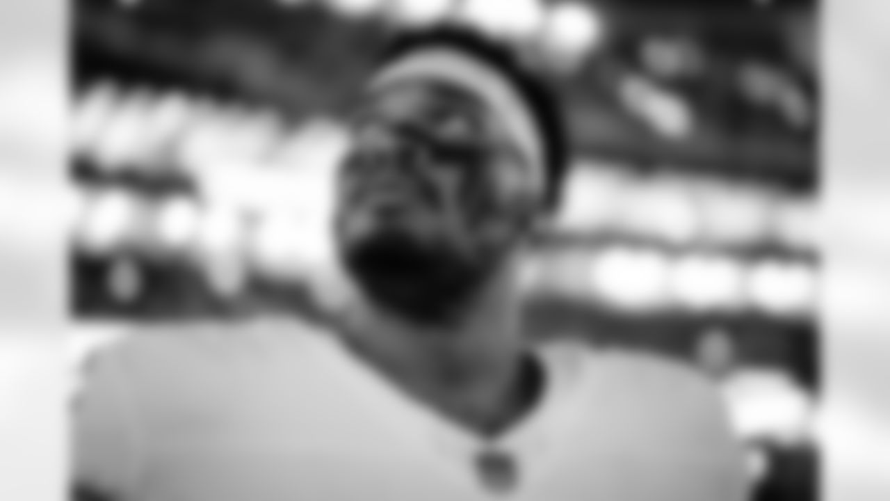 Atlanta Falcons offensive lineman Elijah Wilkinson #71 before the Week 12 Game against the New Orleans Saints at Caesars Superdome in New Orleans, La. on Sunday, November 23, 2025. (Photo by Taylor McLaughlin/Atlanta Falcons)