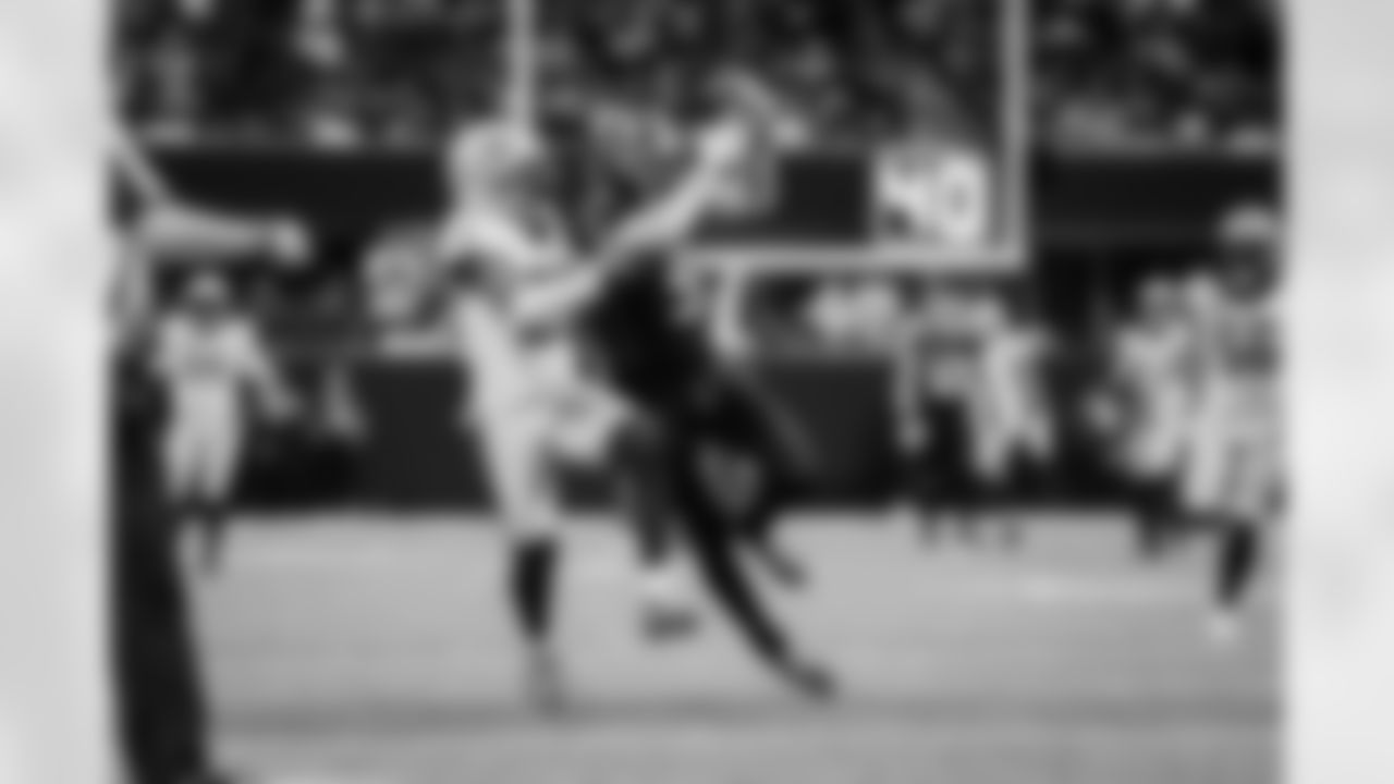 Atlanta Falcons wide receiver Drake London #5 catches the ball during the Week 18 Game against the New Orleans Saints at Mercedes-Benz Stadium in Atlanta, Georgia on Sunday, January 4, 2026. (Photo by AJ Reynolds/Atlanta Falcons)