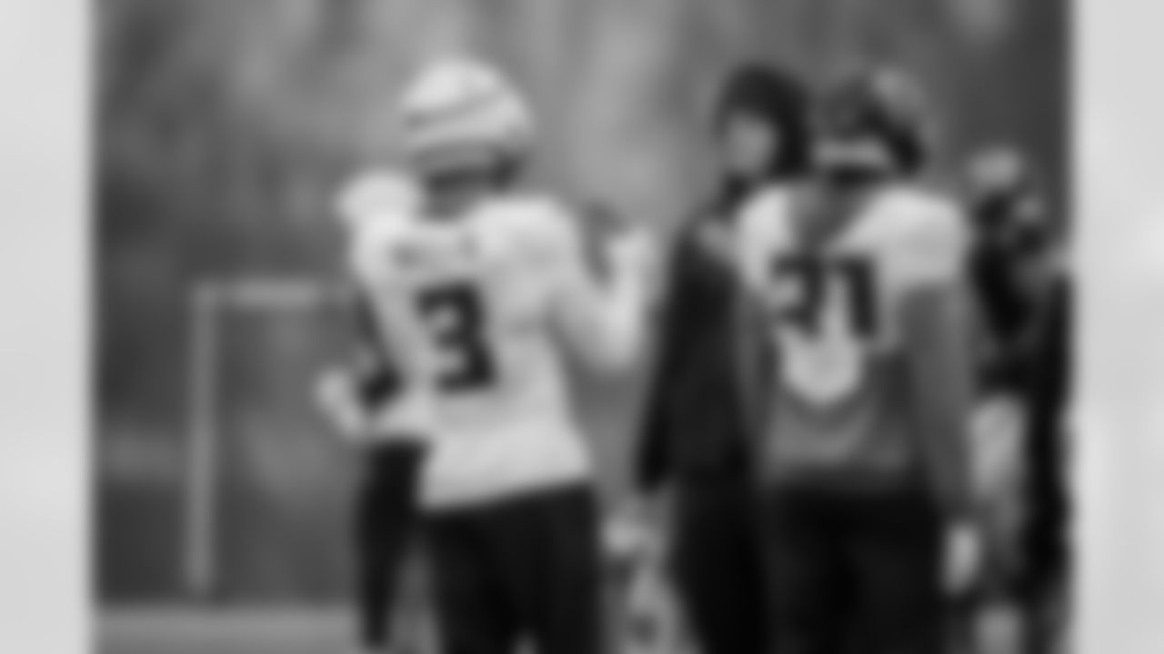 Atlanta Falcons safety Jessie Bates III #3 with a Gatorade water bottle during practice at Atlanta Falcons Training Facility in Flowery Branch, Georgia, on Thursday, December 4, 2025. (Photo by Taylor McLaughlin/Atlanta Falcons)