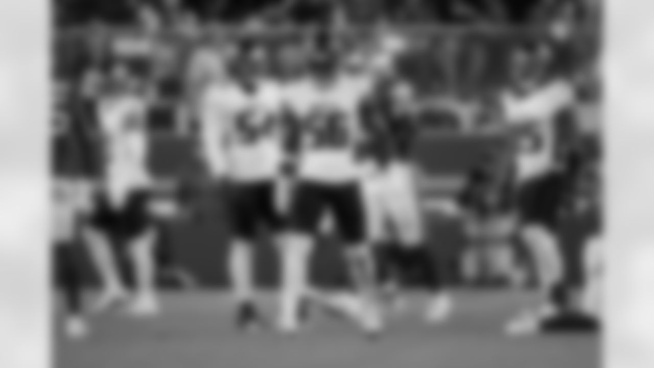 Atlanta Falcons edge rusher Leonard Floyd #56 during the Week 7 Game against the San Francisco 49ers at Levi's Stadium in Santa Clara, California on Sunday, October 19, 2025. (Photo by Taylor McLaughlin/Atlanta Falcons)