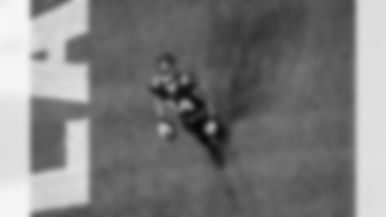 Atlanta Falcons tight end Feleipe Franks #84  reacts during the Week 18 Game against the New Orleans Saints at Mercedes-Benz Stadium in Atlanta, Georgia on Sunday, January 4, 2026. (Photo by Taylor McLaughlin/Atlanta Falcons)