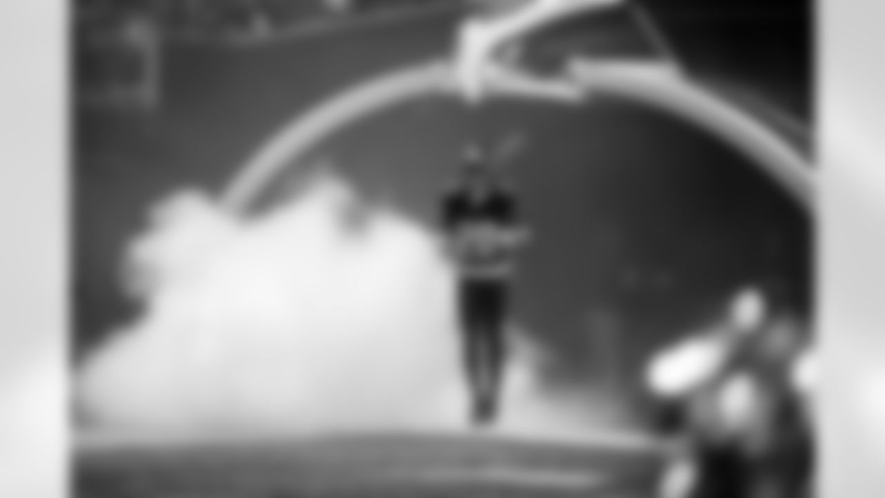 Atlanta Falcons cornerback Dee Alford #20 runs out of the tunnel before the Week 14 Game against the Seattle Seahawks at Mercedes-Benz Stadium in Atlanta, Georgia on Sunday, December 7, 2025. (Photo by Ken Griffey Jr./Atlanta Falcons)