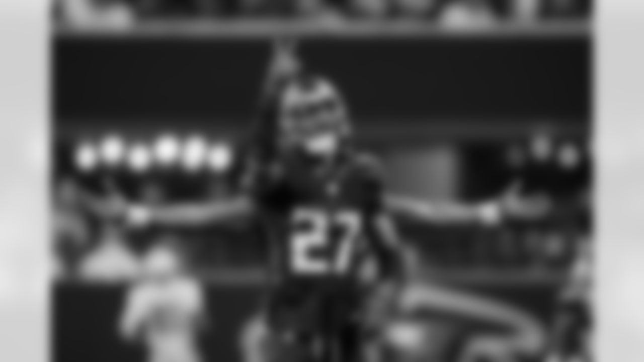 Atlanta Falcons edge rusher James Pearce Jr. #27 makes a record breaking sack during the Week 18 Game against the New Orleans Saints at Mercedes-Benz Stadium in Atlanta, Georgia on Sunday, January 4, 2026. (Photo by Brandon Magnus/Atlanta Falcons)