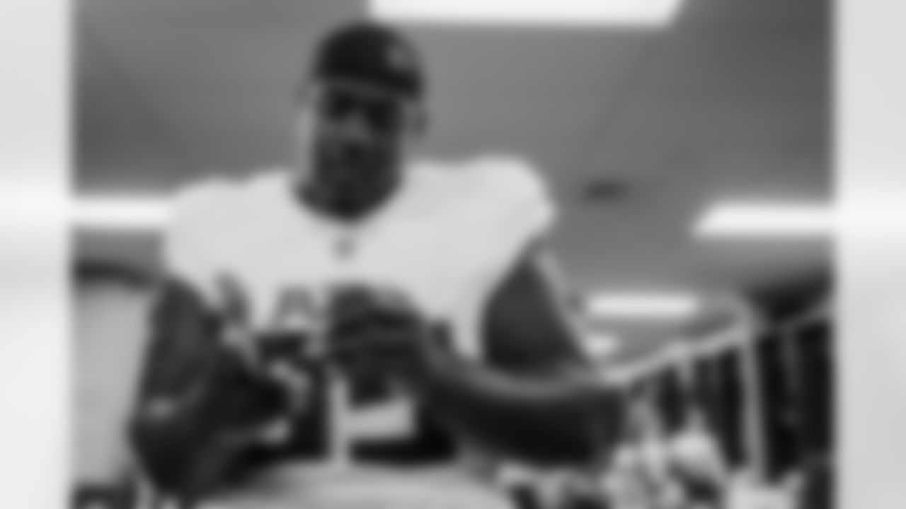 Atlanta Falcons defensive lineman Sam Roberts #99 gets ready in the locker room before the Week 9 Game against the New England Patriots at Gillette Stadium in Foxborough, Massachusetts on Sunday, November 2, 2025. (Photo by Jay Bendlin/Atlanta Falcons)