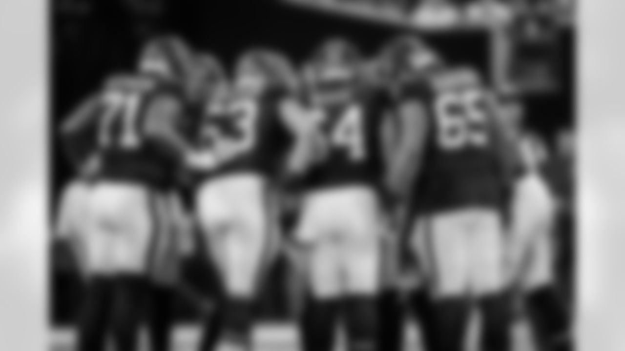 Atlanta Falcons players huddle during the Week 6 Game against the Buffalo Bills at Mercedes-Benz Stadium in Atlanta, Georgia on Monday, October 13, 2025. (Photo by Matthew Grimes/Atlanta Falcons)