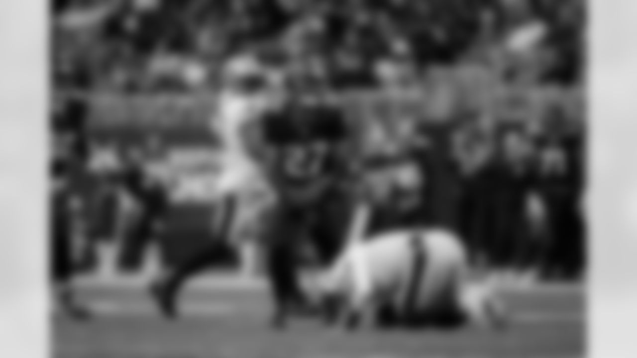 Atlanta Falcons edge rusher James Pearce Jr. #27 makes a sack during the Week 18 Game against the New Orleans Saints at Mercedes-Benz Stadium in Atlanta, Georgia on Sunday, January 4, 2026. (Photo by Matthew Grimes/Atlanta Falcons)