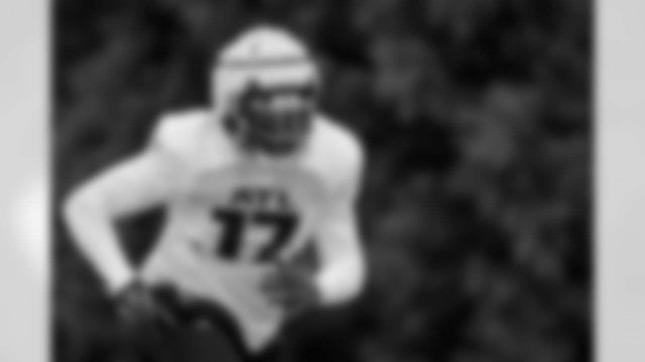 Atlanta Falcons outside linebacker Arnold Ebiketie #17 during practice at Atlanta Falcons Training Facility in Flowery Branch, Georgia, on Thursday, December 4, 2025. (Photo by Taylor McLaughlin/Atlanta Falcons)