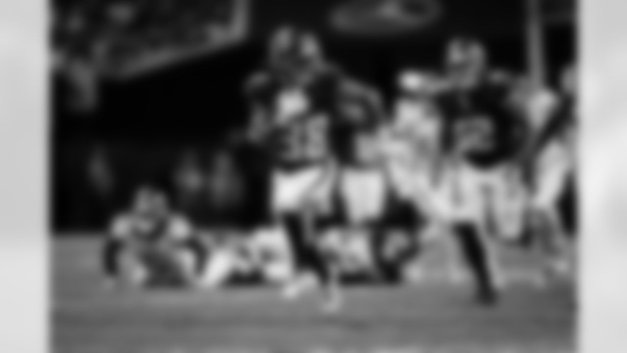 Atlanta Falcons running back Nathan Carter #38 scores a touchdown during the Preseason Game against the Tennessee Titans at Mercedes-Benz Stadium in Atlanta, Georgia on Friday, August 15, 2025. (Photo by Matthew Grimes/Atlanta Falcons)