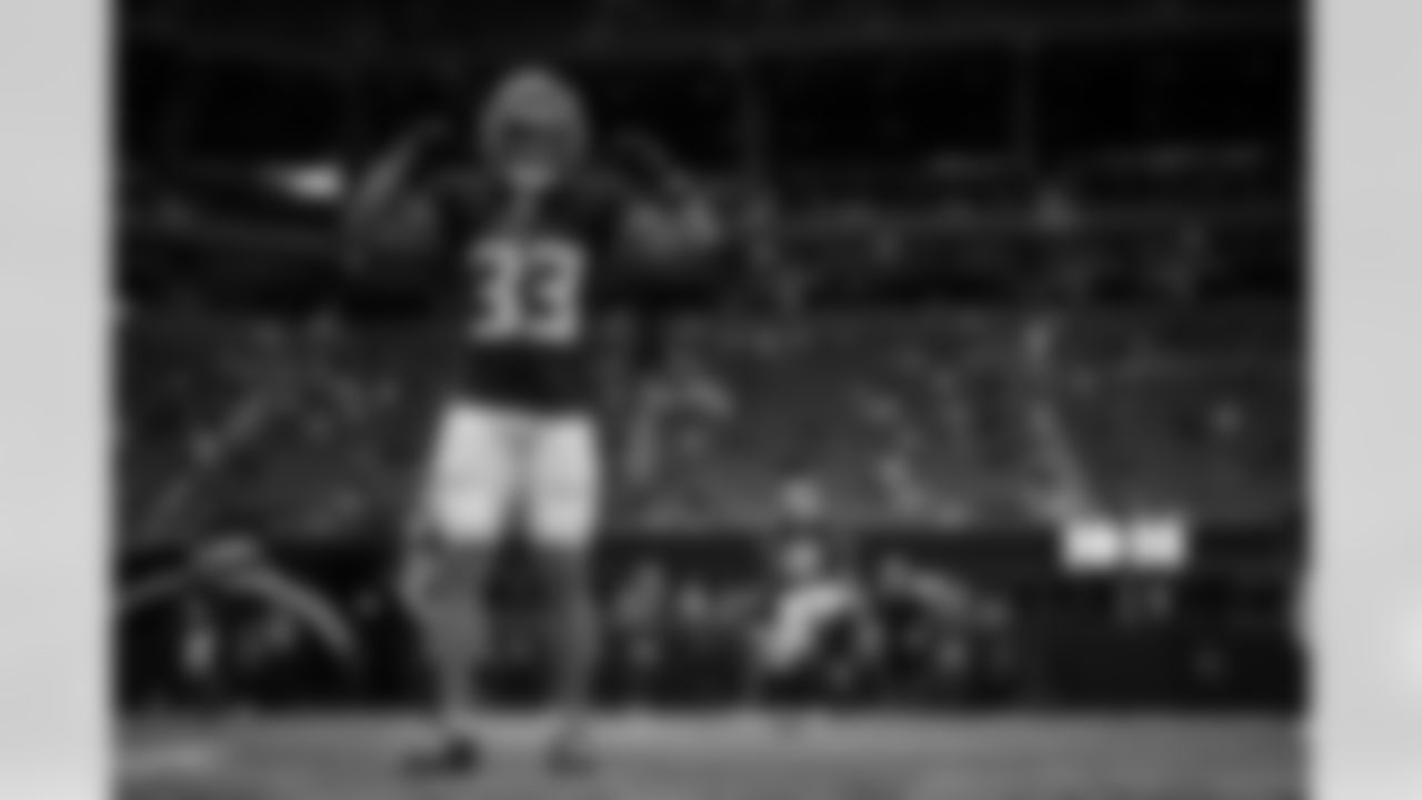 Atlanta Falcons defensive back Billy Bowman Jr. #33 warms up before the Week 11 Game against the Carolina Panthers at Mercedes-Benz Stadium in Atlanta, Georgia on Sunday, November 16, 2025. (Photo by Jay Bendlin/Atlanta Falcons)