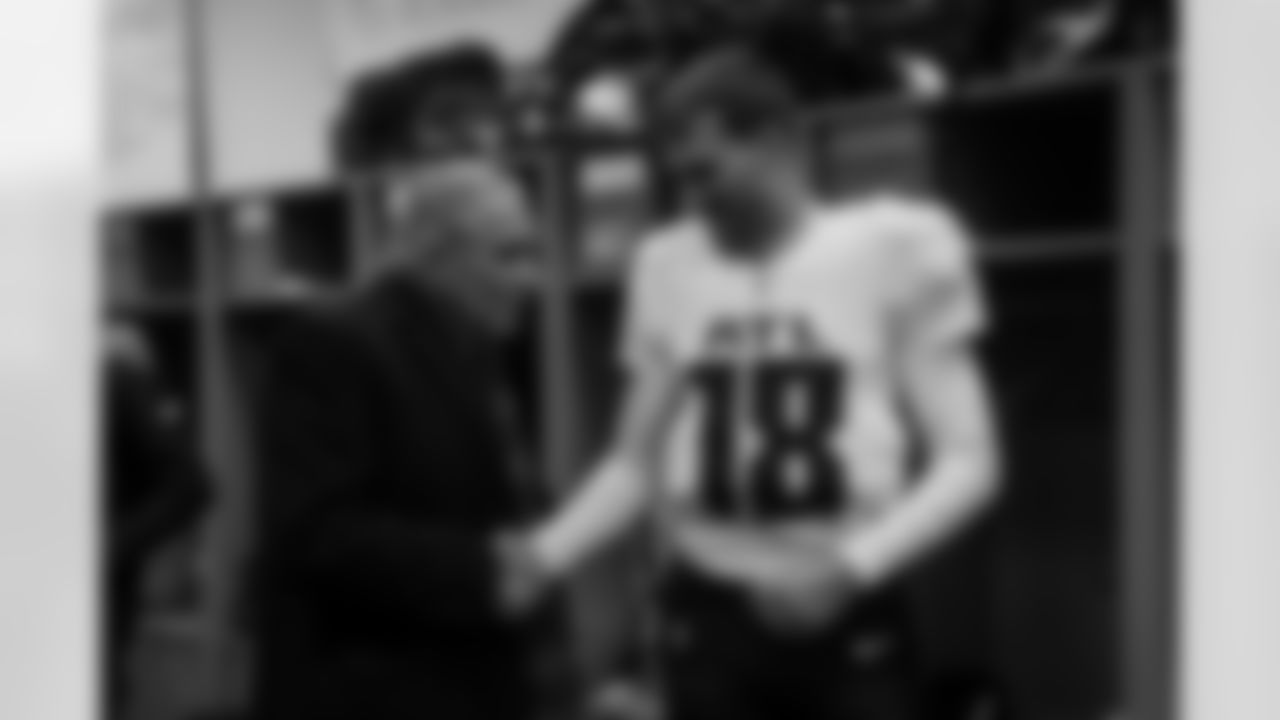 Arthur Blank with Atlanta Falcons quarterback Kirk Cousins #18 in the locker room before the Week 13 Game against the New York Jets at Metlife Stadium in East Rutherford, New Jersey on Sunday, November 30, 2025. (Photo by Jay Bendlin/Atlanta Falcons)