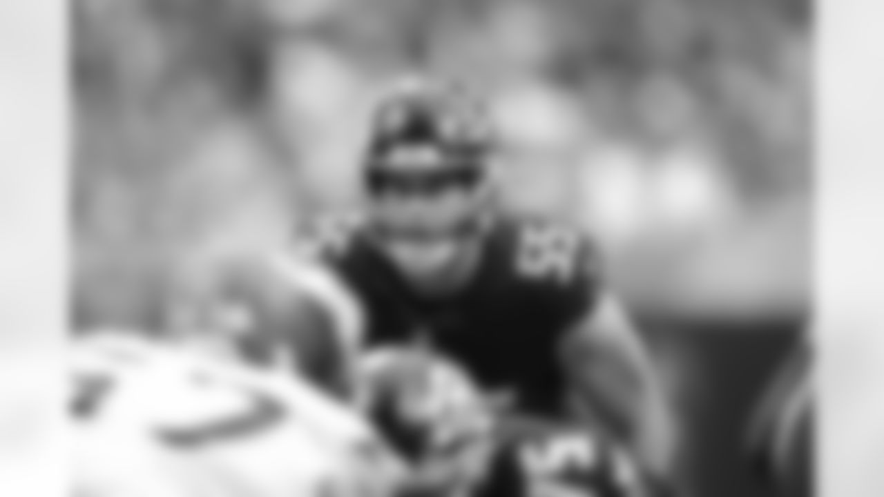 Atlanta Falcons linebacker Kaden Elliss #55 during the Week 9 Game against the Minnesota Vikings at Mercedes-Benz Stadium in Atlanta, Georgia on Sunday, November 5, 2023. (Photo by Kevin Liles/Atlanta Falcons)