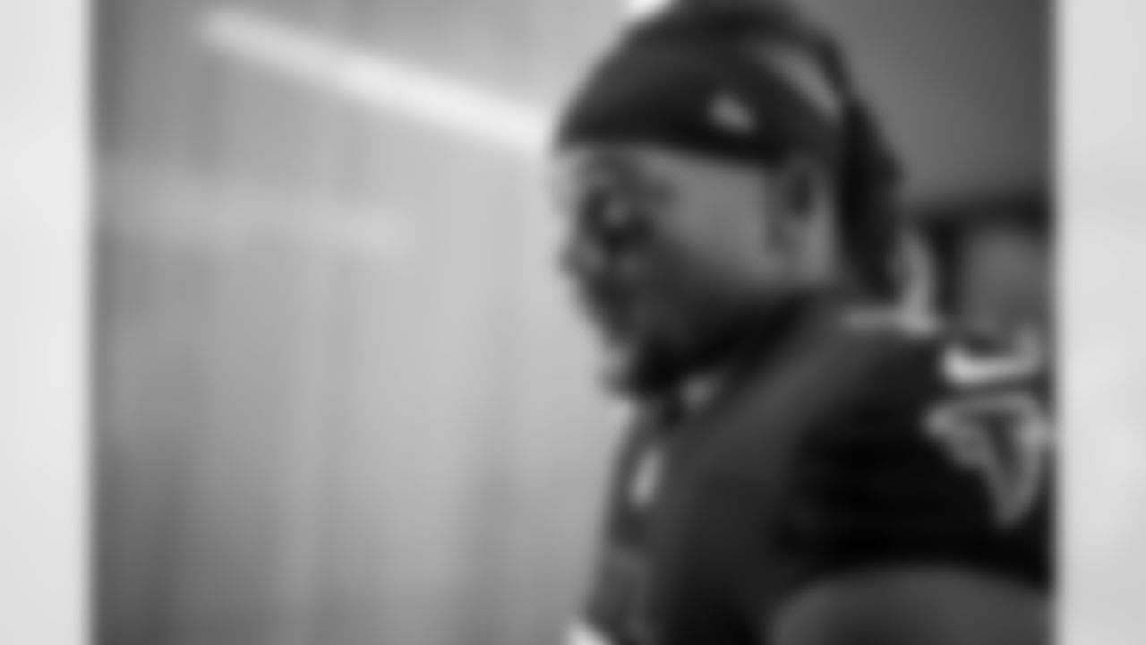 Atlanta Falcons running back Bijan Robinson #7 walks out of the locker room to warm ups before the Week 11 Game against the Carolina Panthers at Mercedes-Benz Stadium in Atlanta, Georgia on Sunday, November 16, 2025. (Photo by Jay Bendlin/Atlanta Falcons)