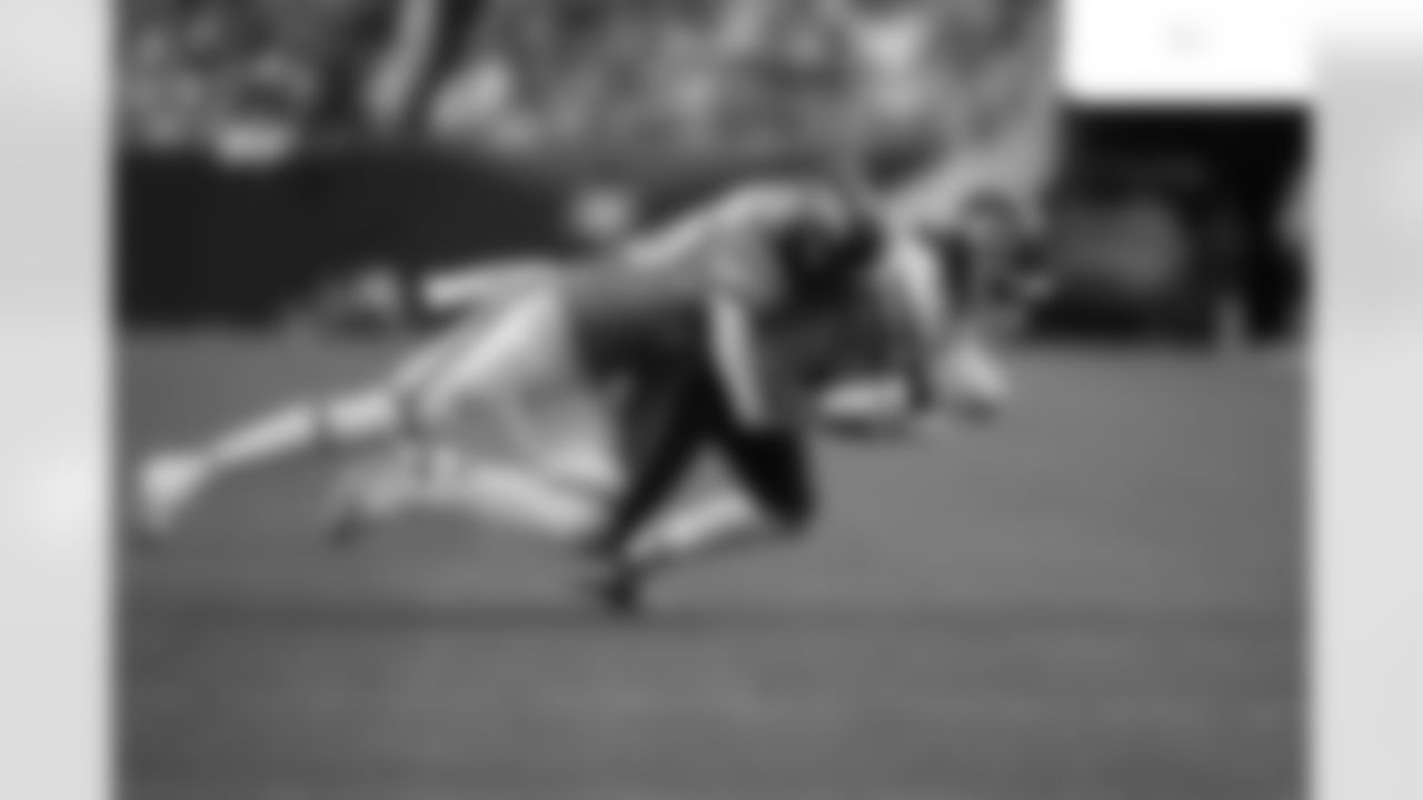 No. 45 Justin Strnad, LB