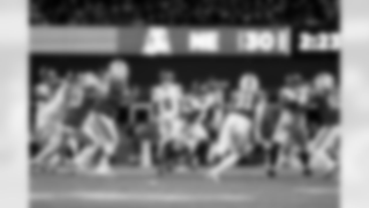 RB Tyrone Tracy Jr. (29)