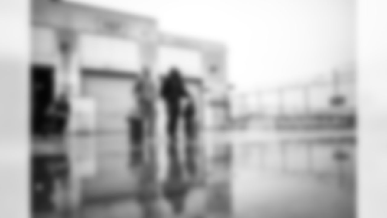 QB Jaxson Dart (6), S Tyler Nubin (27)