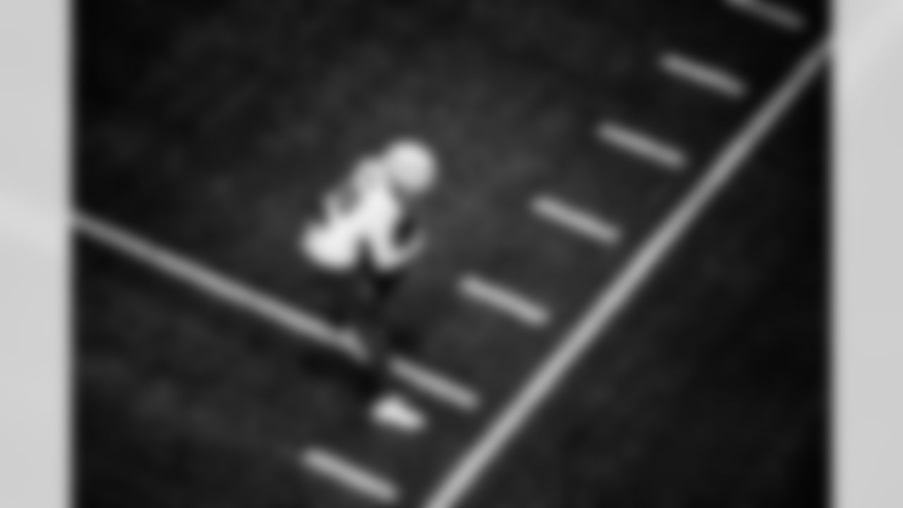 WR Isaiah Hodgins (89)