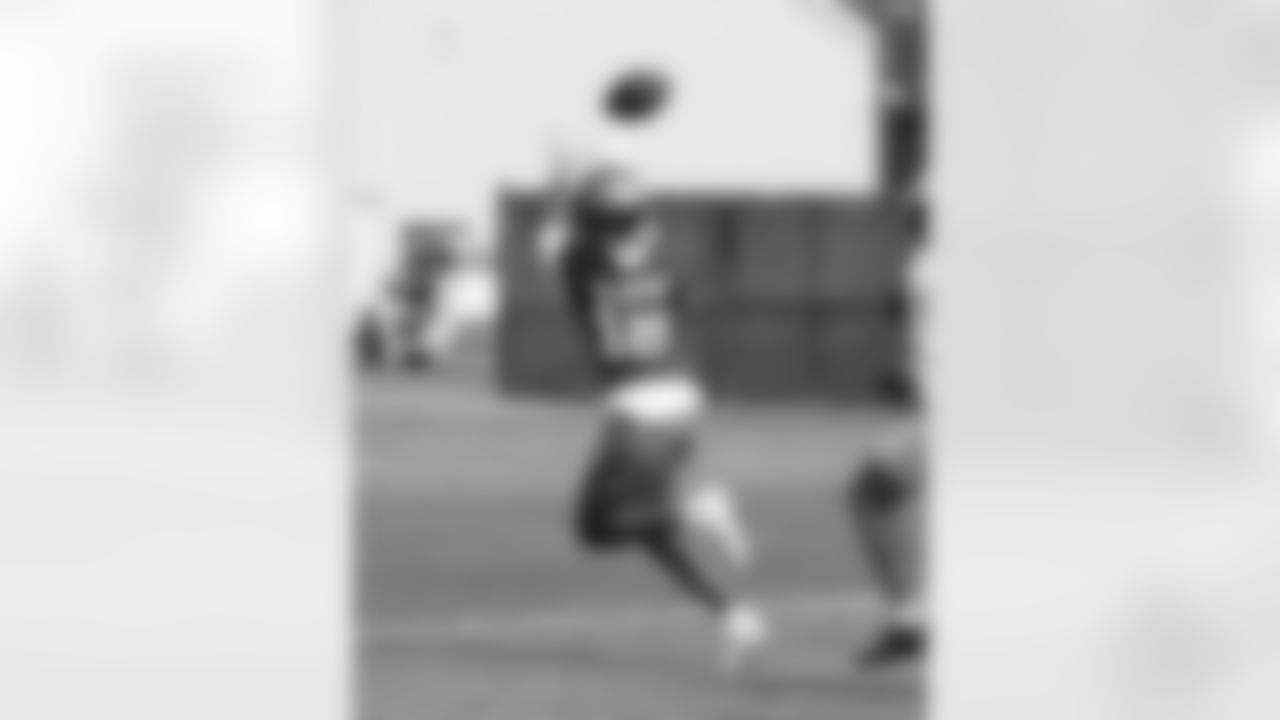 WR Darius Slayton (18)