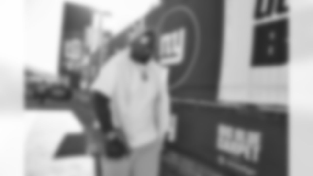 DL Rakeem Nuñez-Roches (93)