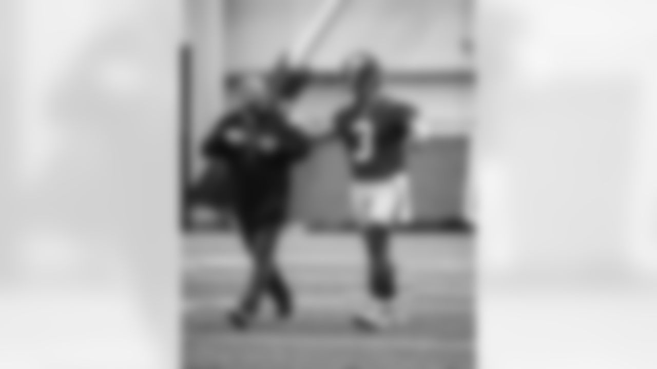 QB Russell Wilson (3), Brian Daboll