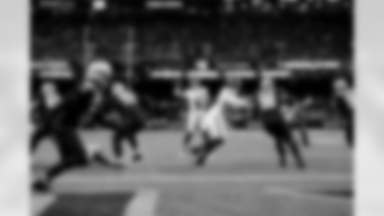 QB Jaxson Dart (6) throws during an NFL football game against the New Orleans Saints on Sunday, October 5, 2025 at Caesars Superdome in New Orleans. (BRENNAN ASPLEN/NEW YORK GIANTS)