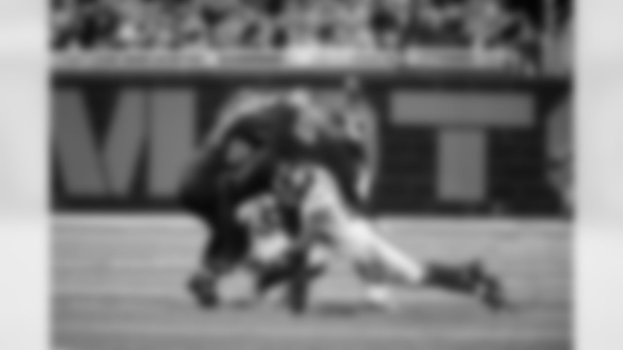 ILB Bobby Okereke (58)