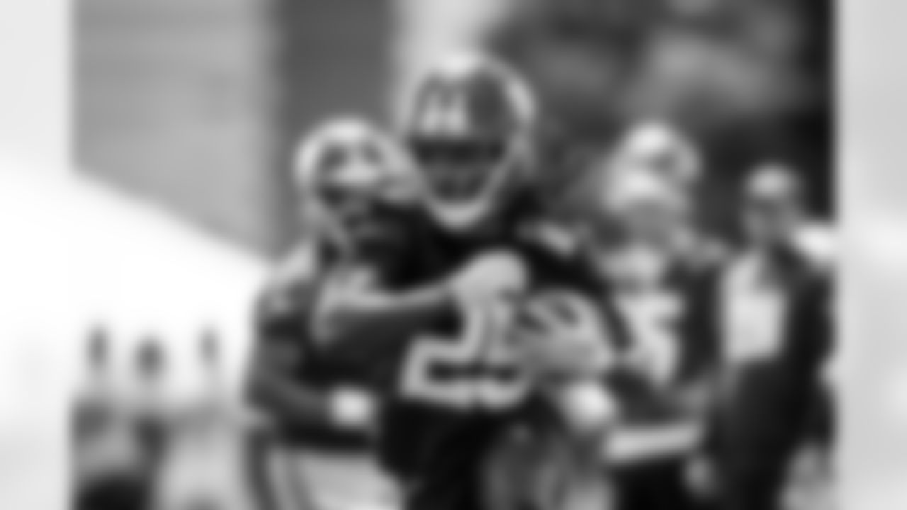 RB Dante Miller (25)