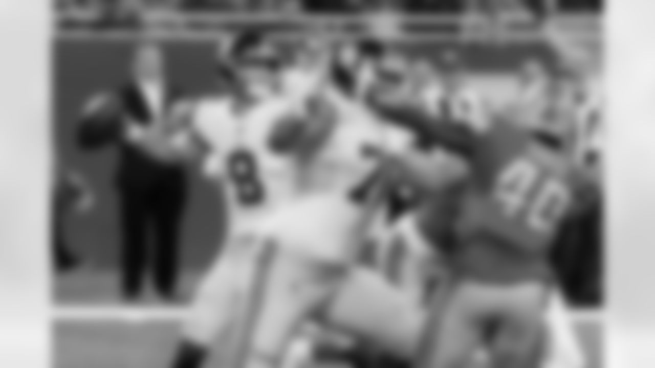 New York Giants quarterback Daniel Jones (8) throws during the first half of an NFL football game against the New York Giants, Sunday, Oct. 27, 2019, in Detroit. (AP Photo/Carlos Osorio)