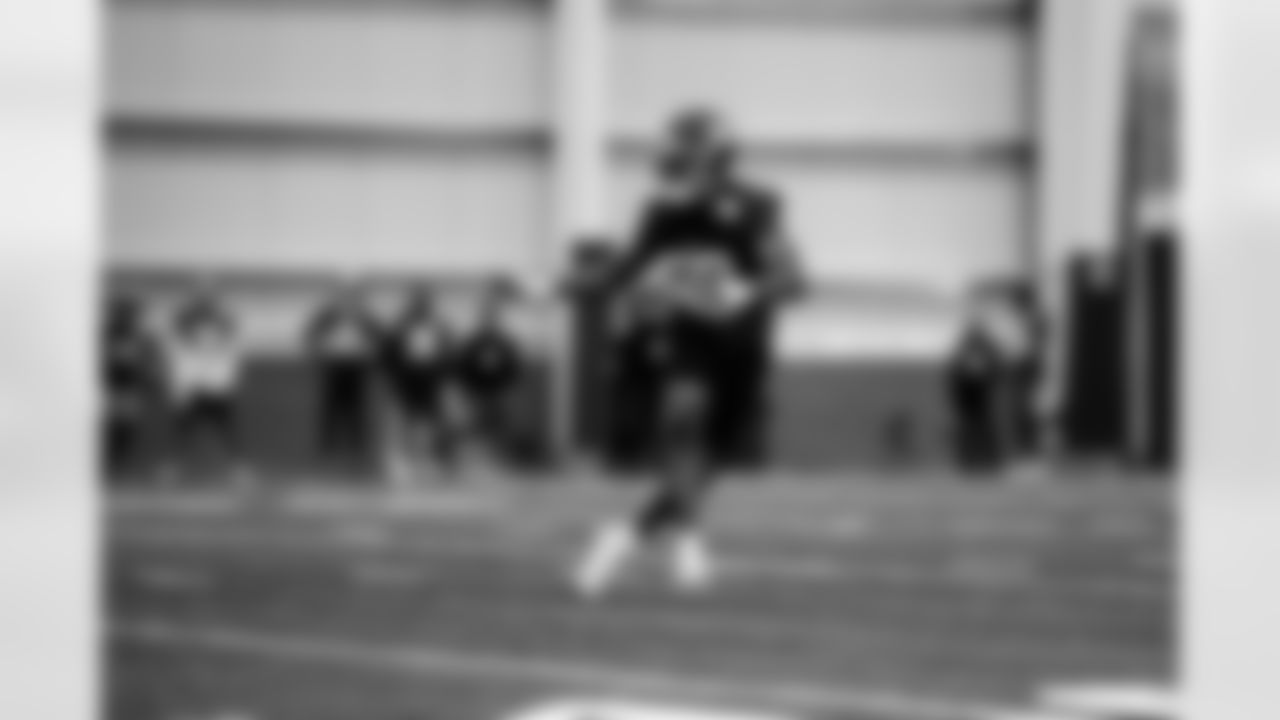 ILB Bobby Okereke (58)