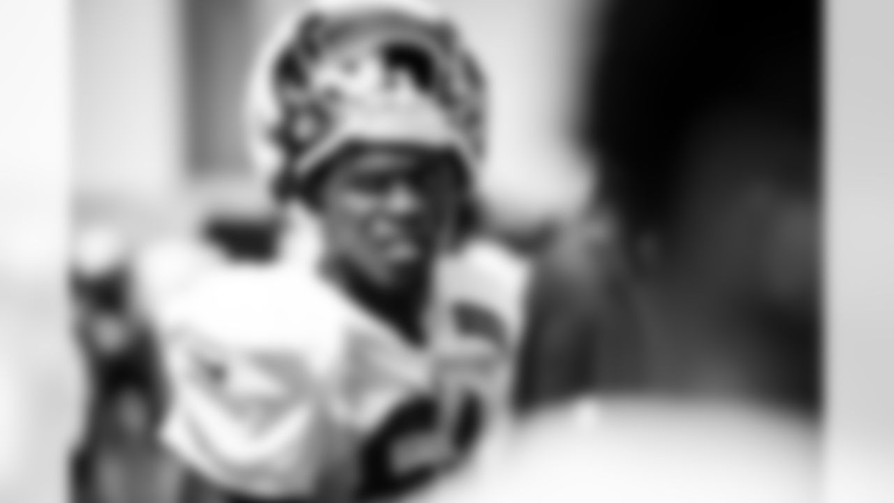 ILB Dyontae Johnson (54)